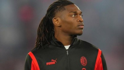 世界杯注册平台-跟队记者：莱奥的小腿仍有些不适，出战博洛尼亚的可能性较小