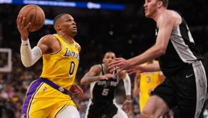 世界杯注册官网-牺牲与无私 康利助推爵士能给韦少带来什么启发？